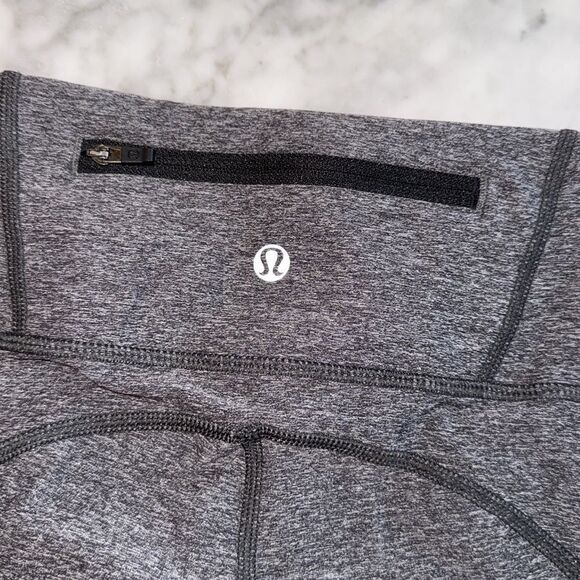 LULULEMON CROP LEGGINGS 6 - Picture 6 of 9